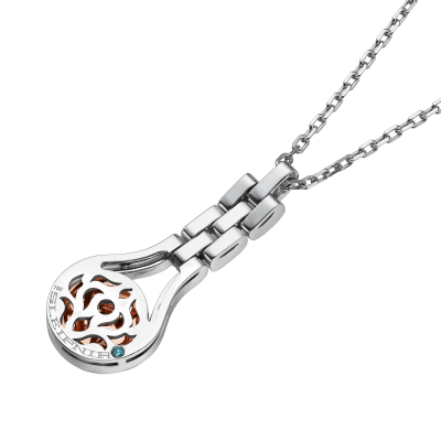 Necklace image 3